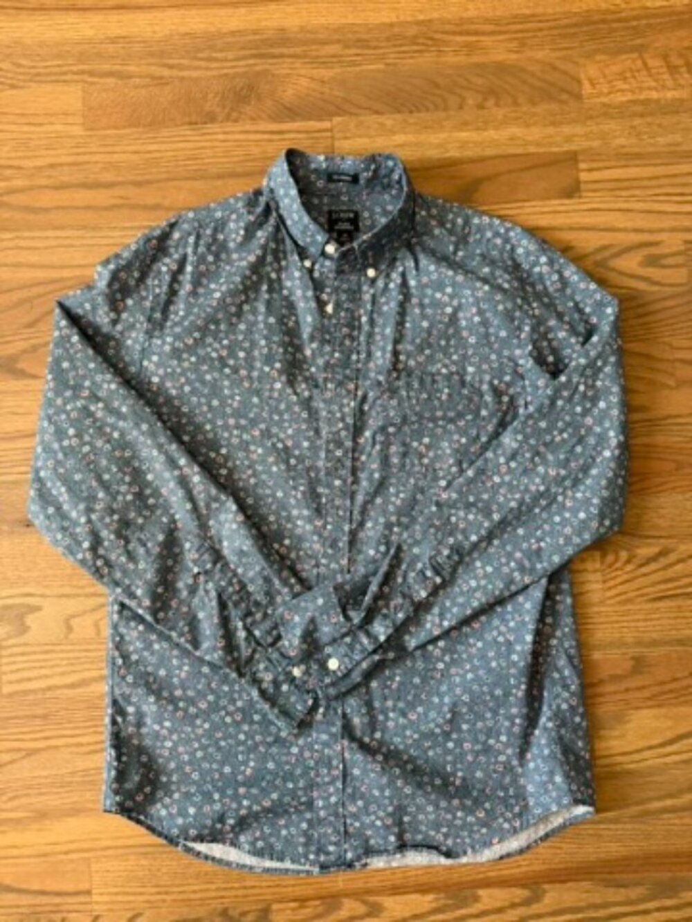 J.Crew Classic Fit Flex Washed Men’s Medium Blue Floral Button Down Shirt
